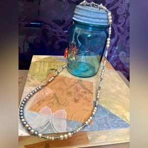 NWOT HANDMADE FAUX PEARL NECKLACE DESIGNED WITH THE LOOK OF VINTAGE. EASY ON/OFF